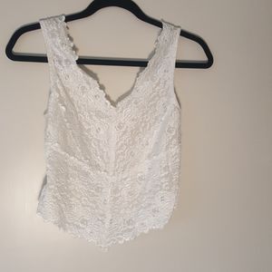 Hi-Lo,  brocade, white, lightweight top